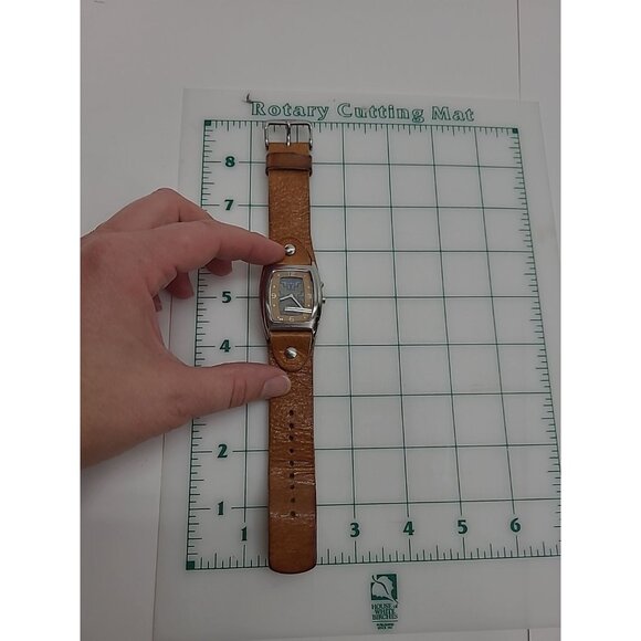 Vintage Fossil Watch Leather Band Women's Y2K 90's Vibes New Battery Works Great - Picture 5 of 6